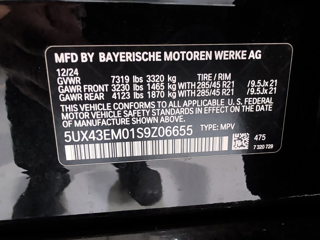 Certified 2025 BMW ALPINA XB7 AWD/4WD image 3