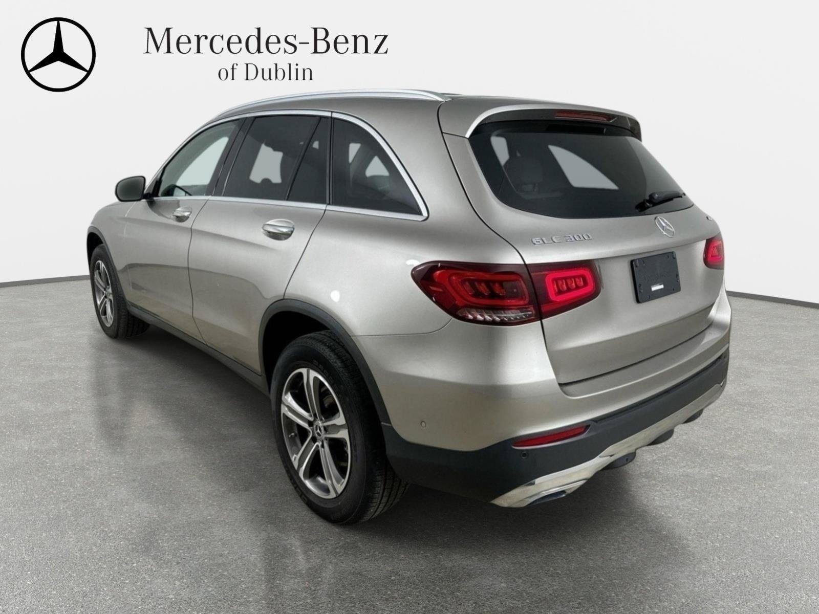 Certified 2022 Mercedes-Benz GLC 300 4MATIC w/ Premium Package Lite image 4