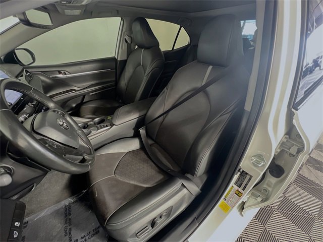 Used 2023 Toyota Camry XSE image 9