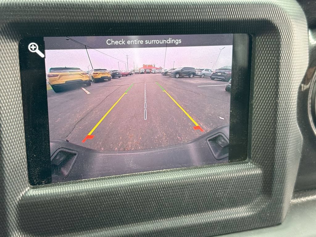 Used 2022 Jeep Gladiator Sport AWD/4WD image 17