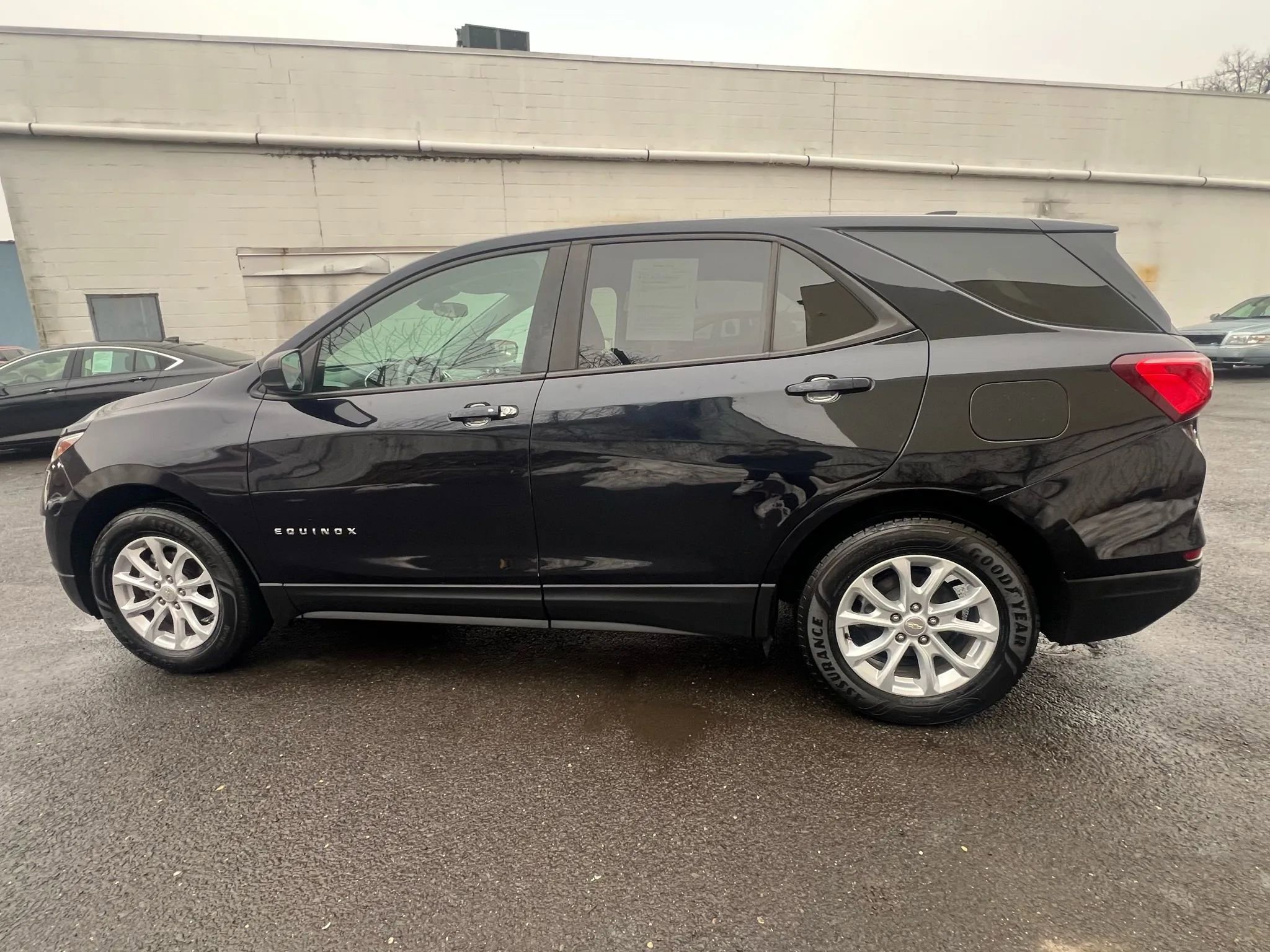 Used 2020 Chevrolet Equinox LS image 8