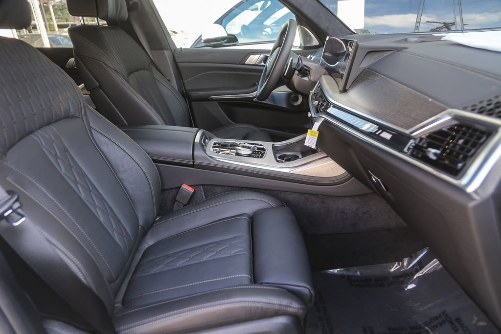 New 2026 BMW X7 M60i w/ Executive Package AWD/4WD image 13