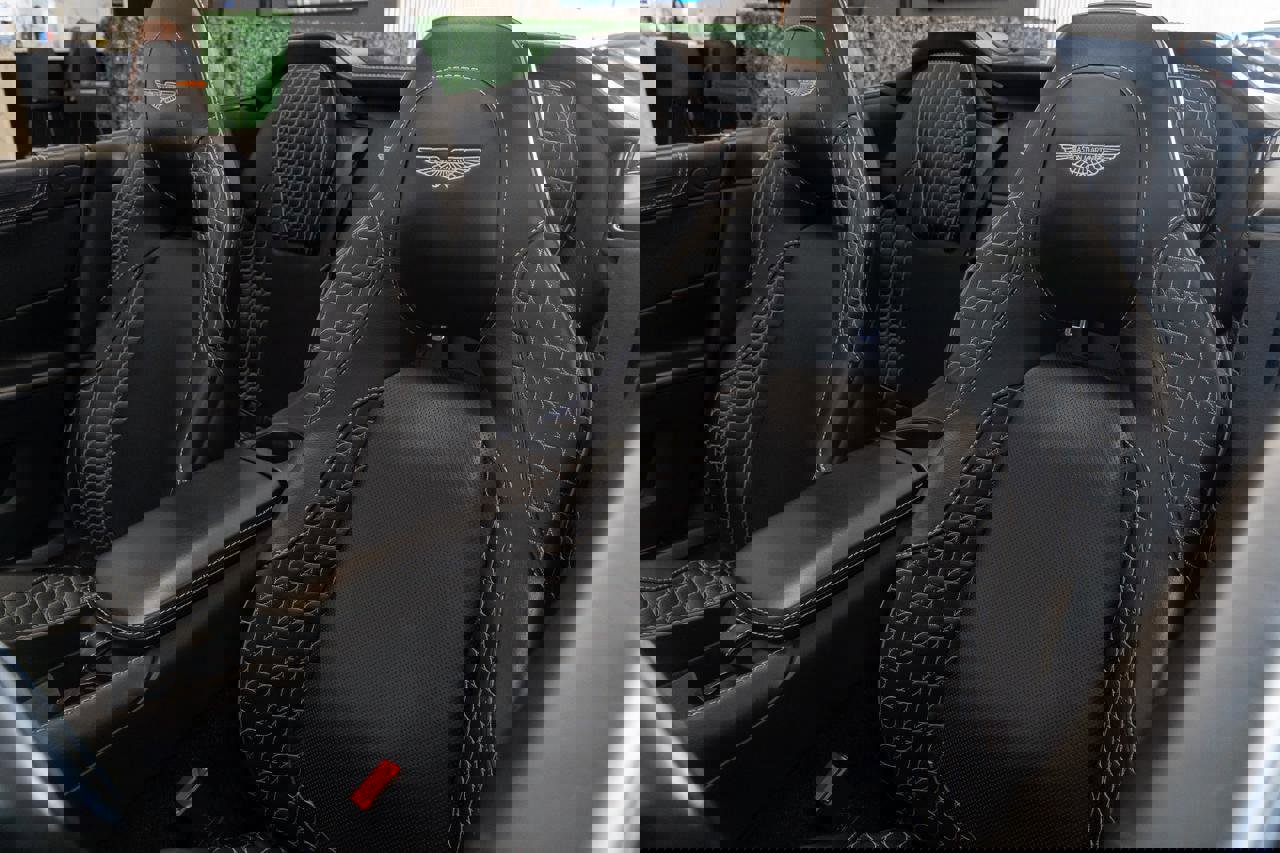 Used 2014 Aston Martin Vanquish Volante image 5