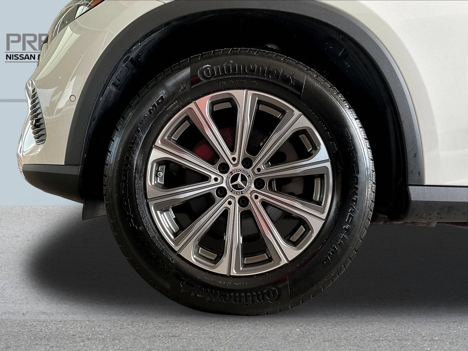 Used 2024 Mercedes-Benz GLC 300 4MATIC image 35