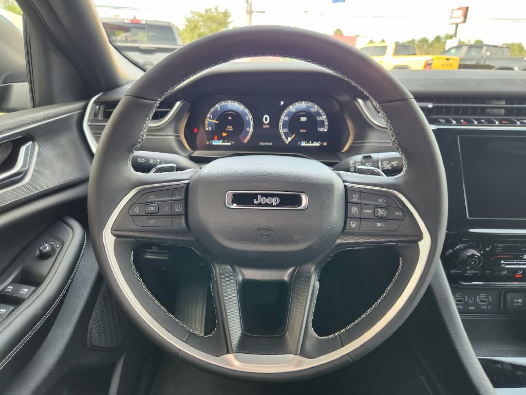 New 2026 Jeep Grand Cherokee Laredo X AWD/4WD image 23