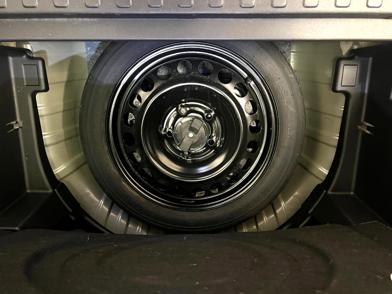 Used 2024 GMC Terrain SLT image 55