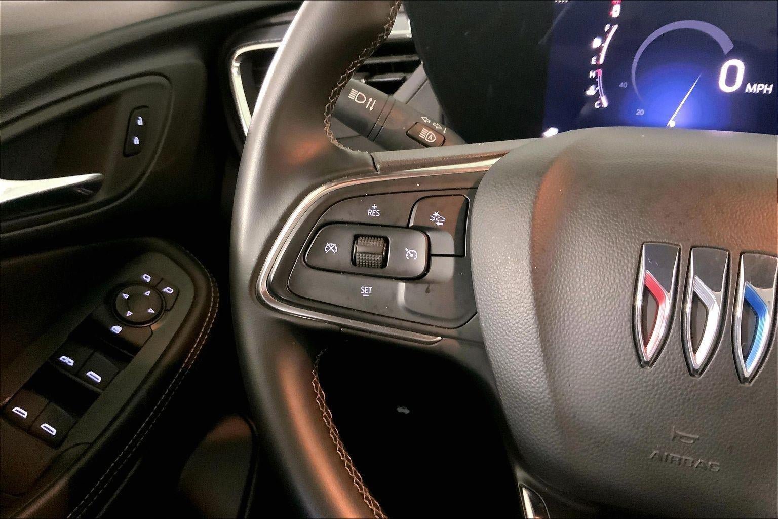 Used 2025 Buick Encore GX Preferred AWD/4WD image 19