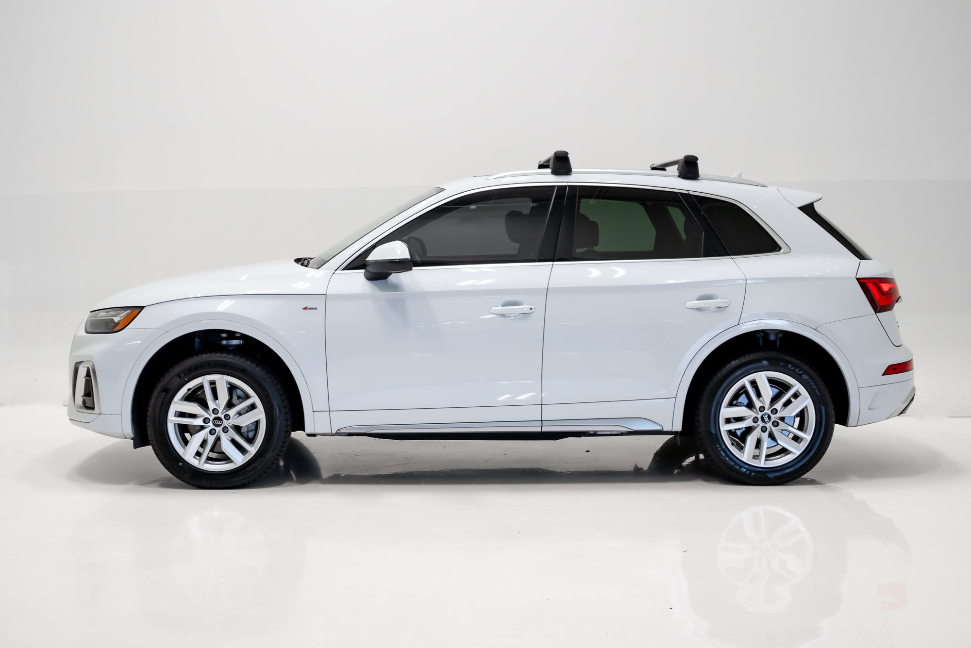 Used 2023 Audi Q5 2.0T Premium w/ Convenience Package AWD/4WD image 26