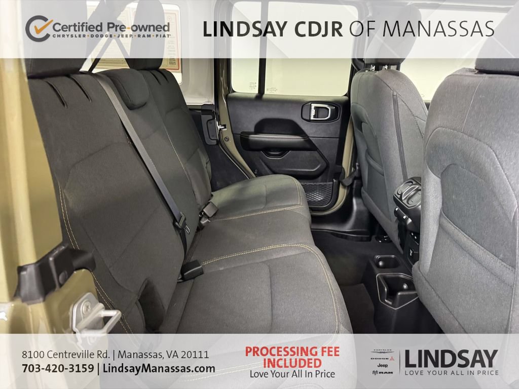 Used 2026 Jeep Wrangler Unlimited Sahara AWD/4WD image 16