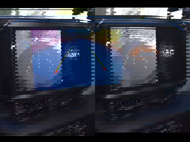 Used 2024 Jeep Wrangler Willys image 28