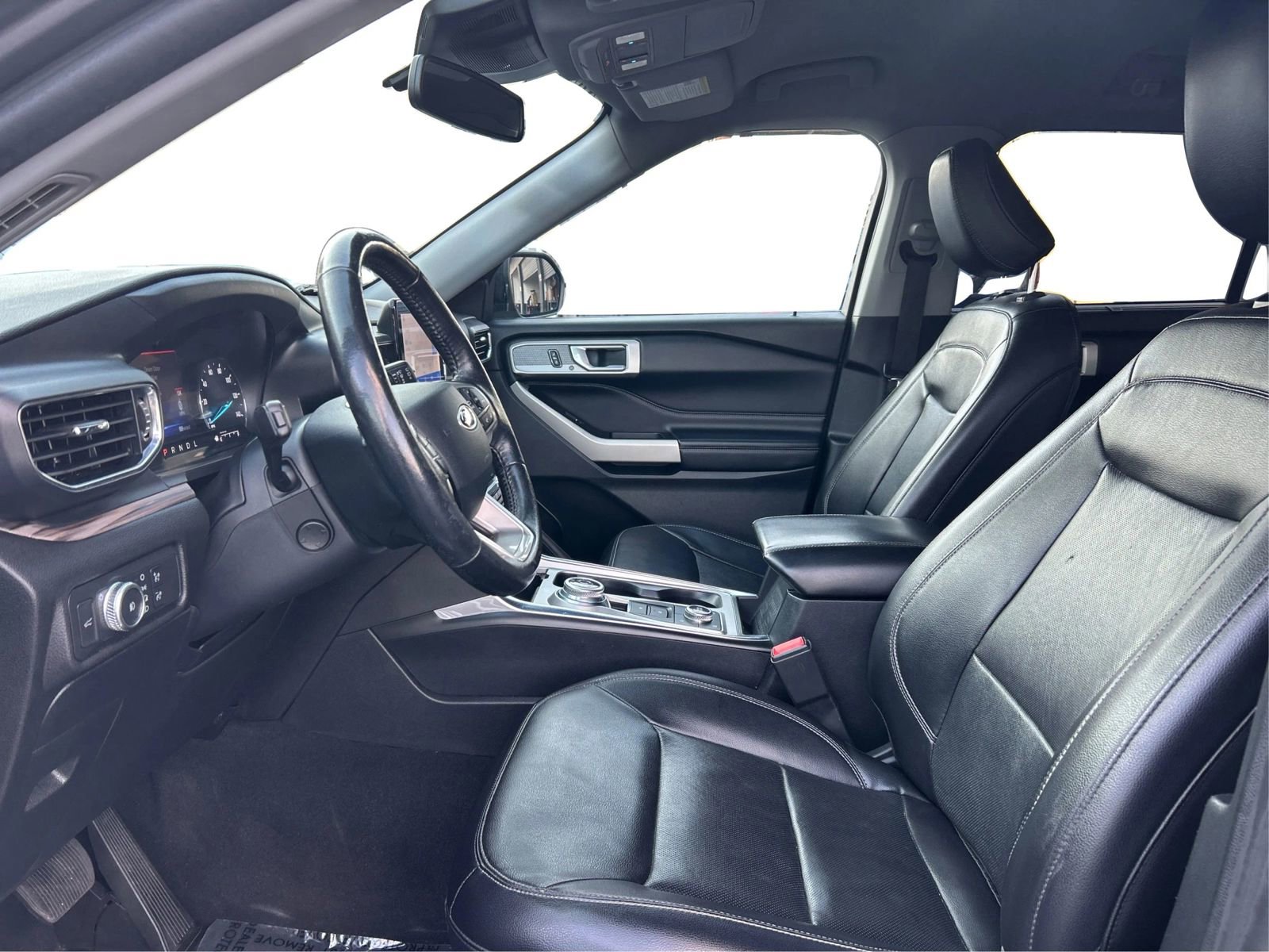 Used 2021 Ford Explorer Limited w/ Equipment Group 301A image 9