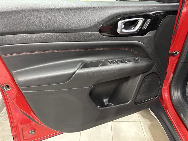 Used 2023 Jeep Compass Trailhawk w/ Trailhawk Elite Group image 8