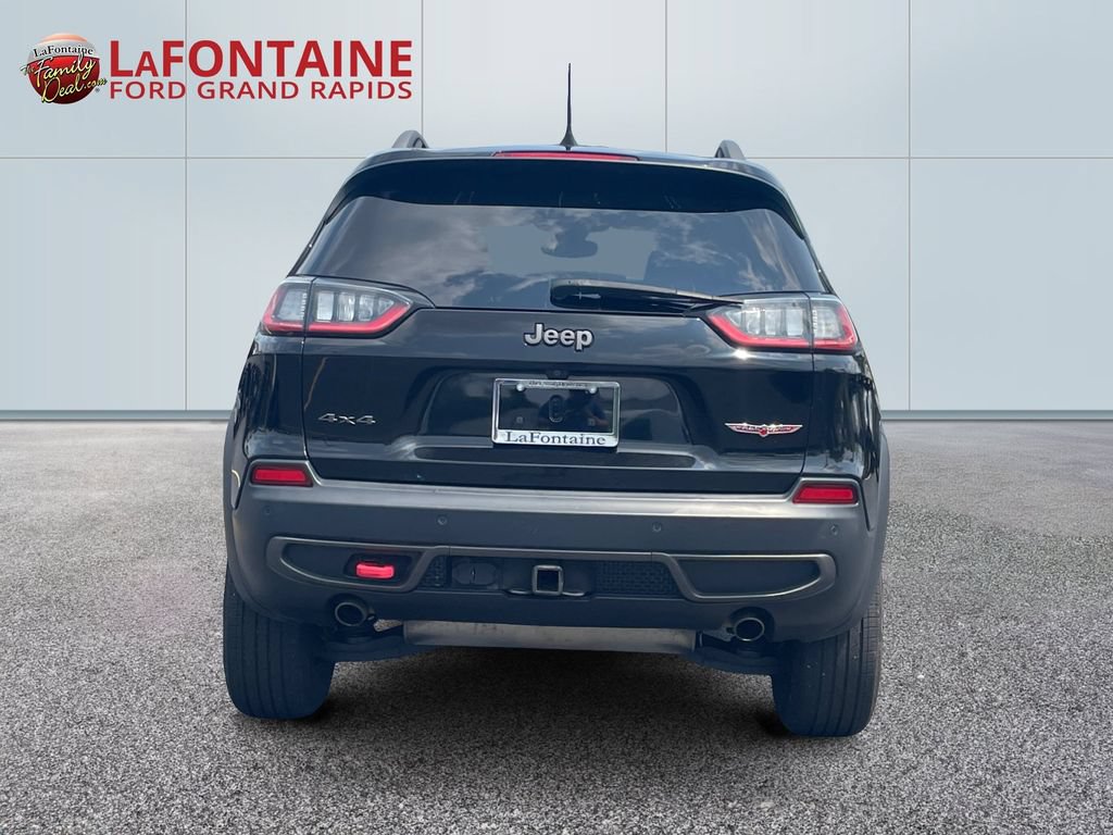 Used 2019 Jeep Cherokee Trailhawk AWD/4WD image 6