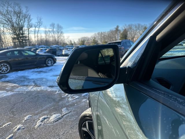 Used 2024 Kia Niro EX Touring image 14