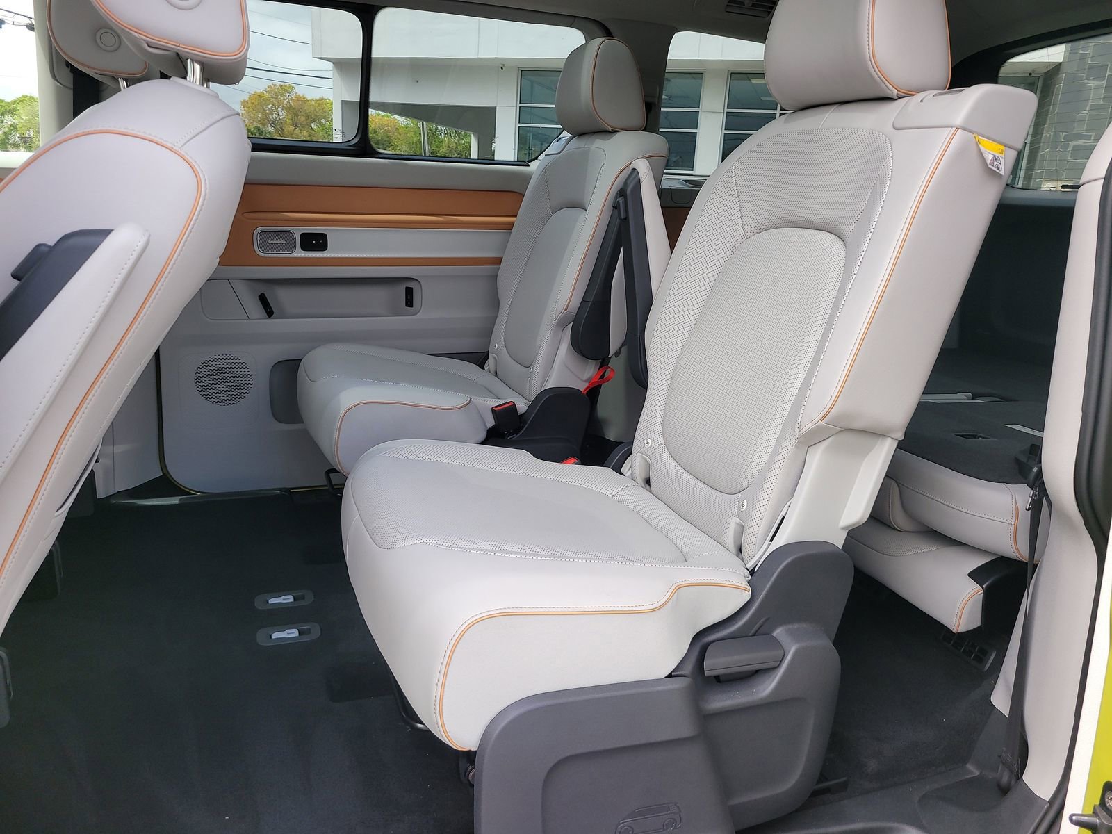 Certified 2025 Volkswagen ID. Buzz 1st Edition image 12