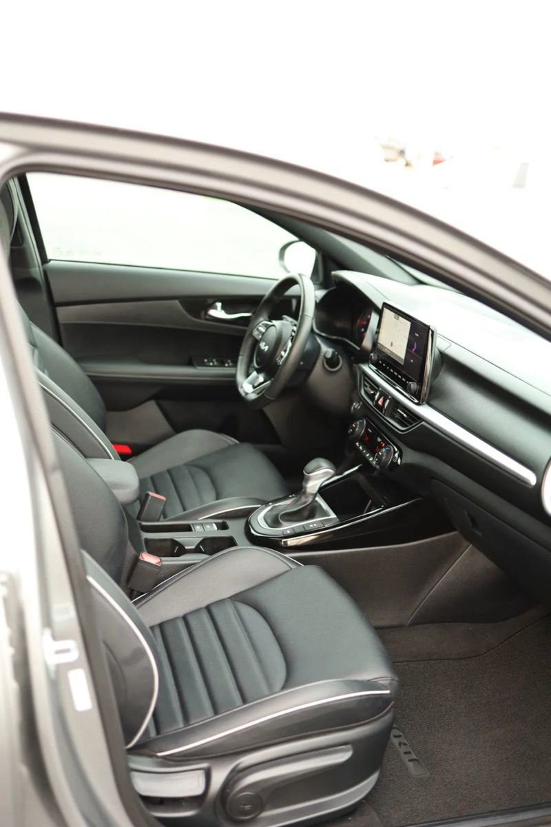 Used 2024 Kia Forte GT-Line w/ GT-Line Premium Package image 44