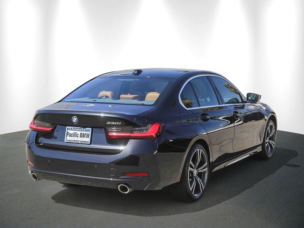 Used 2024 BMW 330i Sedan w/ Convenience Package RWD image 6