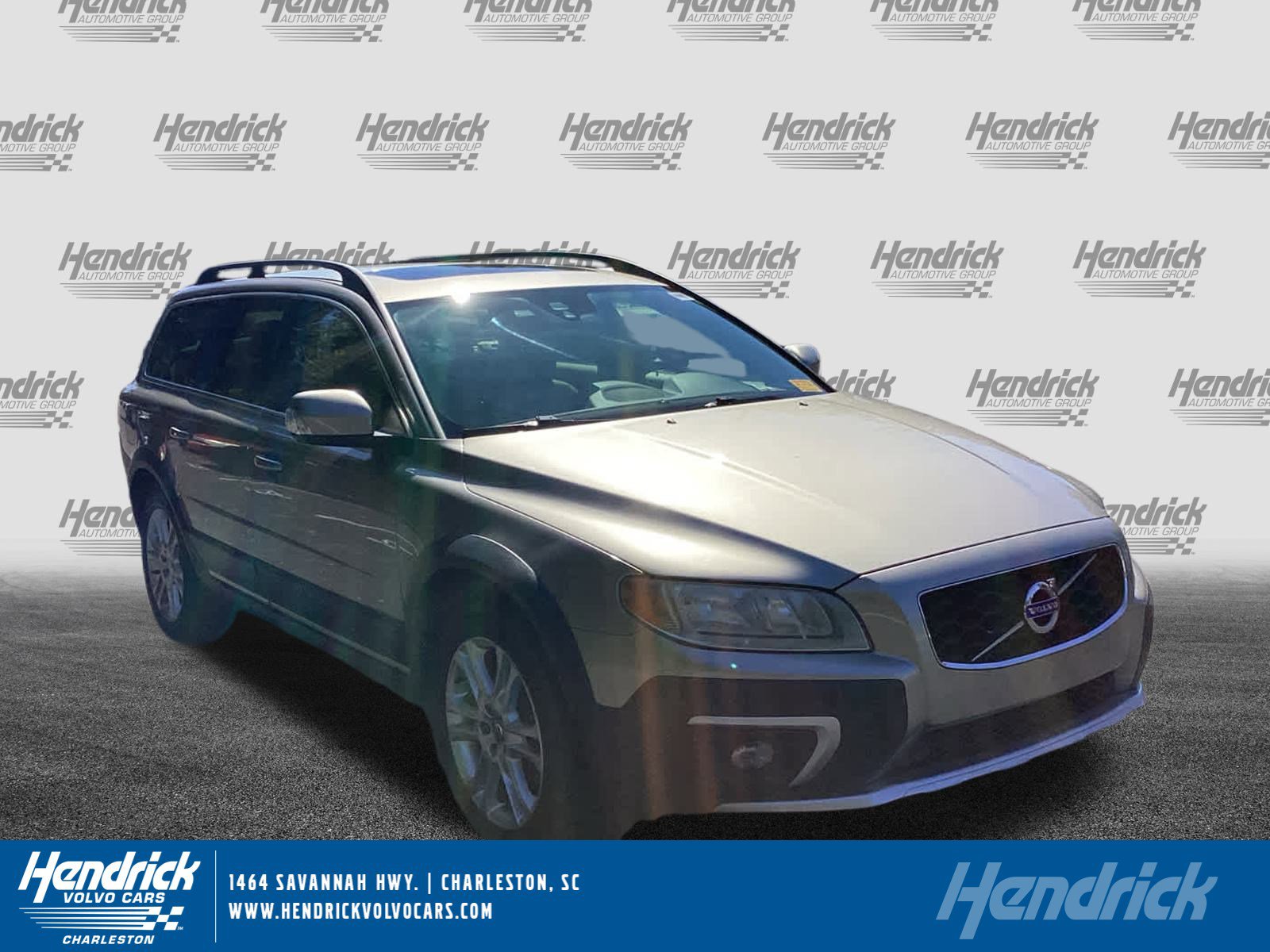 Used 2016 Volvo XC70 T5 Premier w/ Proximity Package