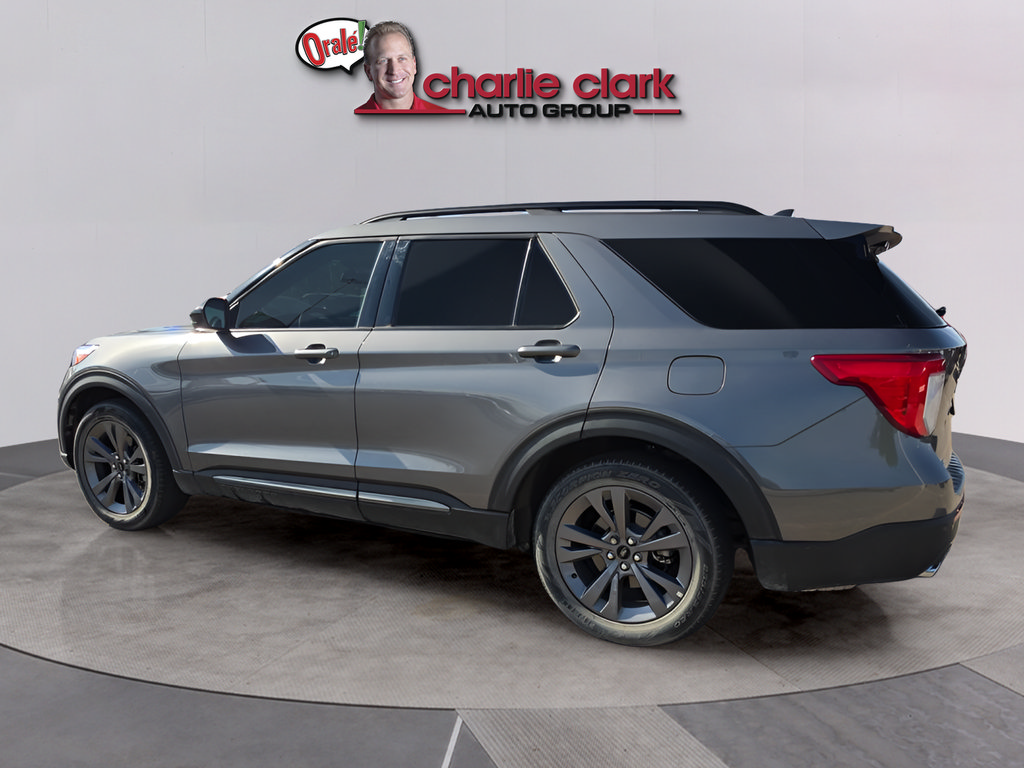 Used 2023 Ford Explorer XLT w/ Equipment Group 202A RWD image 4