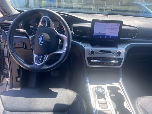 Used 2021 Ford Explorer XLT w/ Equipment Group 202A image 18