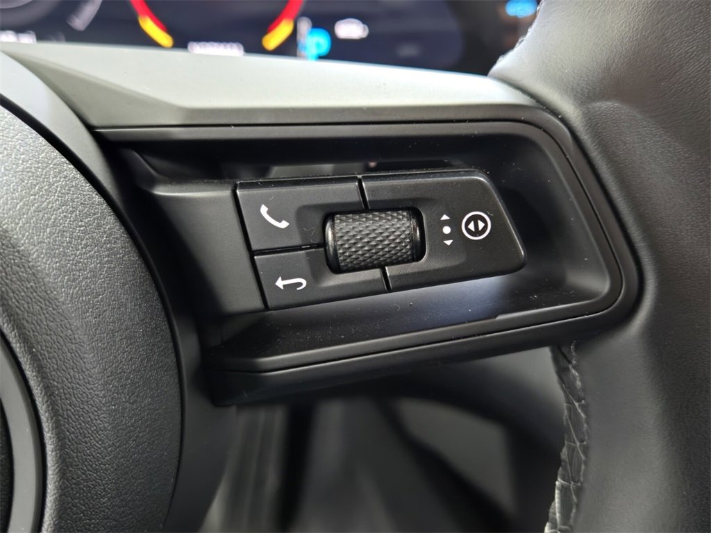 Used 2023 Porsche Taycan image 25