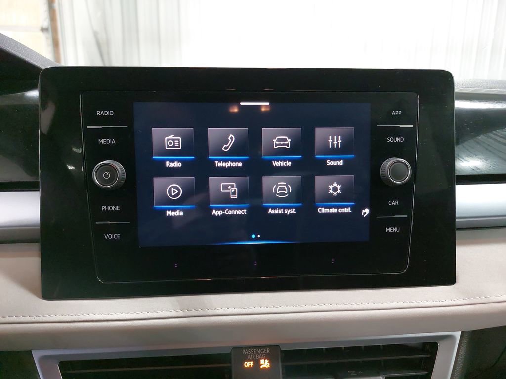 Used 2025 Volkswagen Taos SE image 22