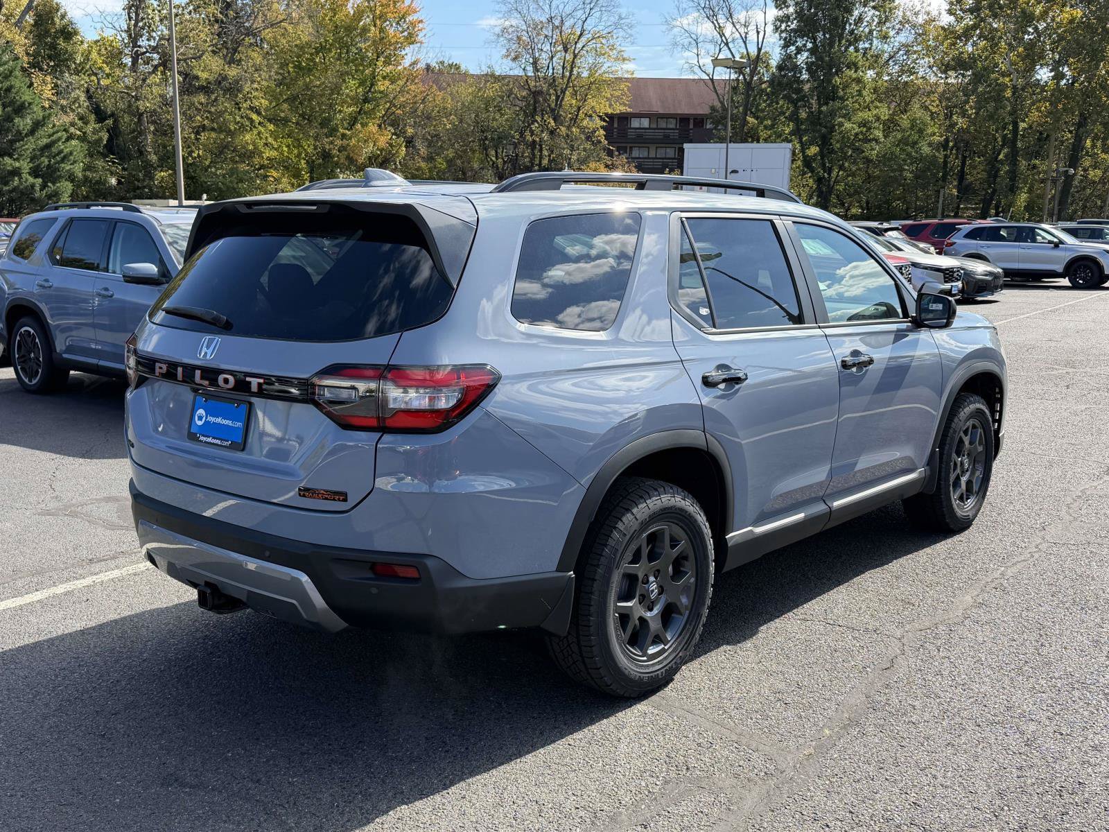 New 2026 Honda Pilot TrailSport image 2
