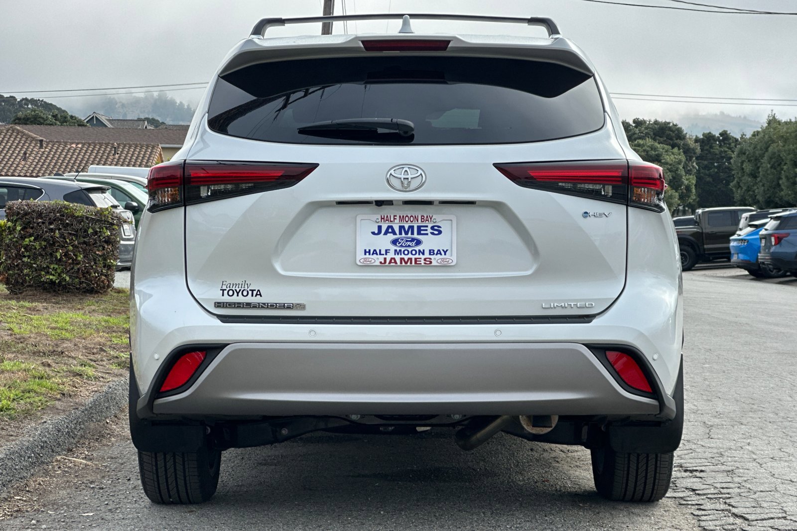 Used 2025 Toyota Highlander XLE image 4