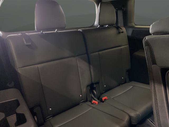 Used 2025 Hyundai Santa Fe Limited AWD/4WD image 35