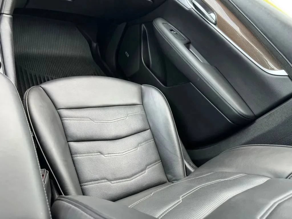 Used 2024 Cadillac XT6 Sport w/ Platinum Package AWD/4WD image 22