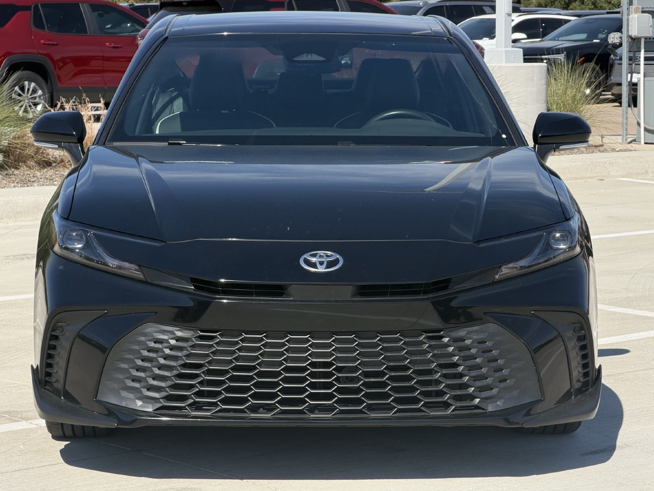 Used 2025 Toyota Camry SE FWD image 6