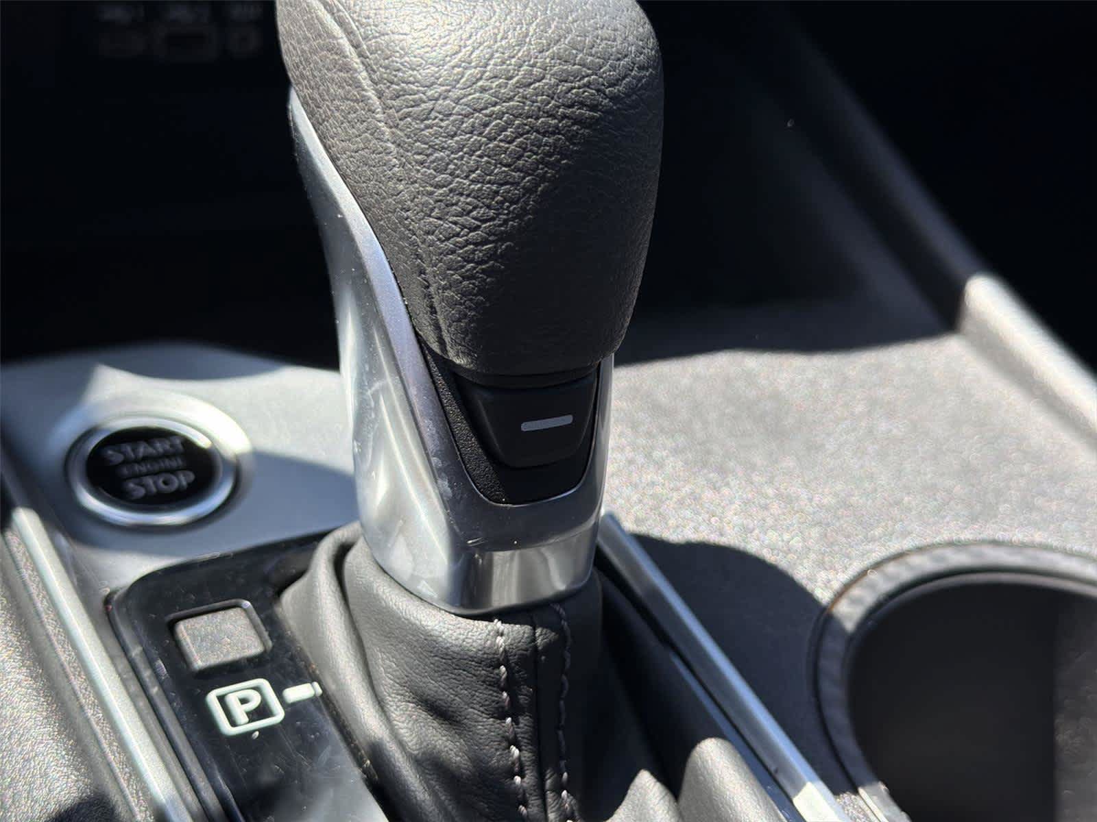 Used 2025 Nissan Altima 2.5 SV FWD image 37