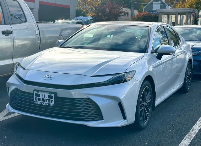 New 2026 Toyota Camry XLE image 1