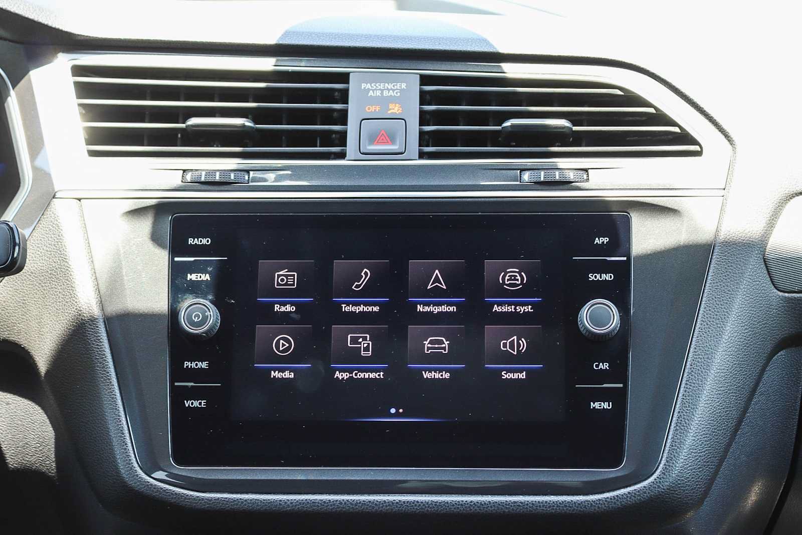 Certified 2023 Volkswagen Tiguan SE R-Line FWD image 14