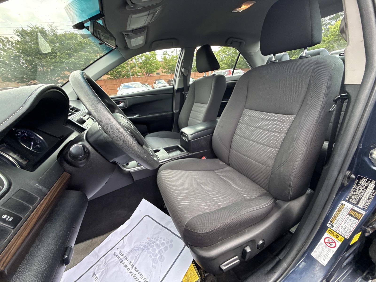 Used 2016 Toyota Camry LE FWD image 12