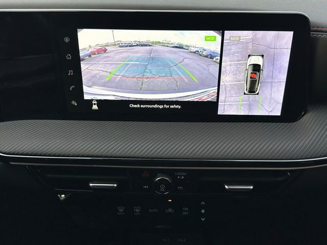 Used 2025 Nissan Kicks SR AWD/4WD image 35