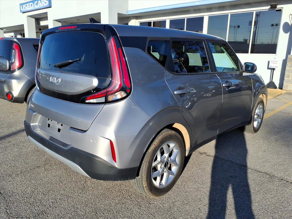 Used 2024 Kia Soul LX w/ Option Group 015 image 2