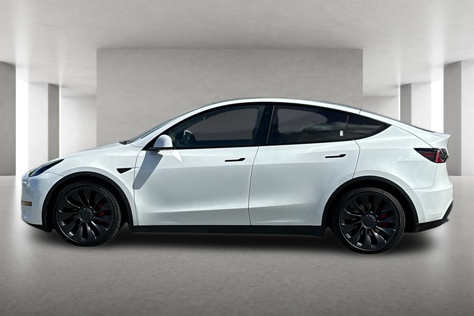 Used 2022 Tesla Model Y Performance image 7