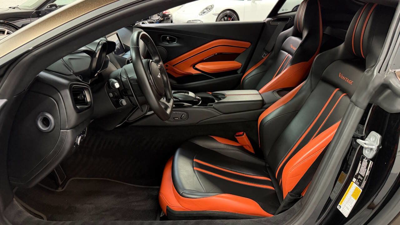 Used 2021 Aston Martin V8 Vantage Base 2dr Coupe image 34