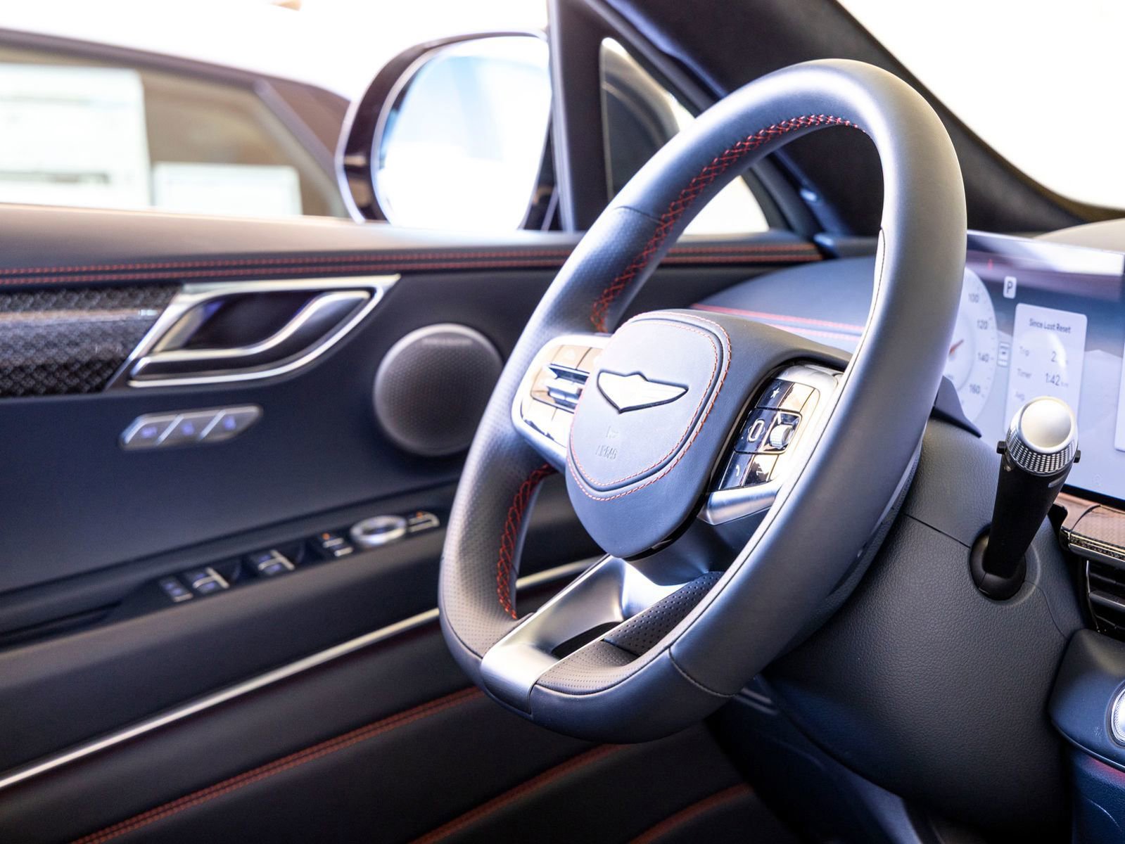 Used 2025 Genesis GV80 3.5T e-SC AWD/4WD image 29