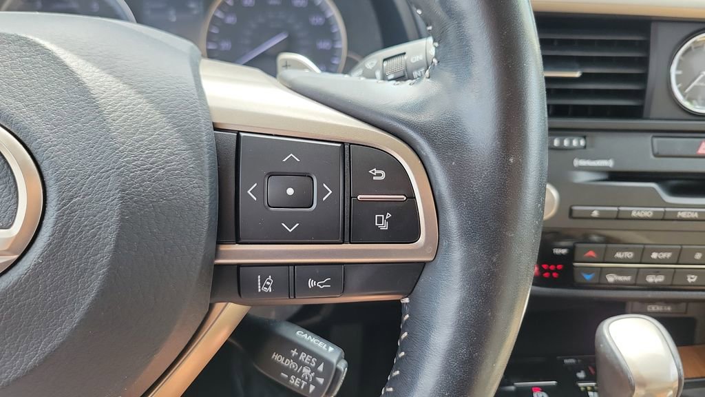 Used 2021 Lexus RX 350L Premium w/ Premium Package image 21