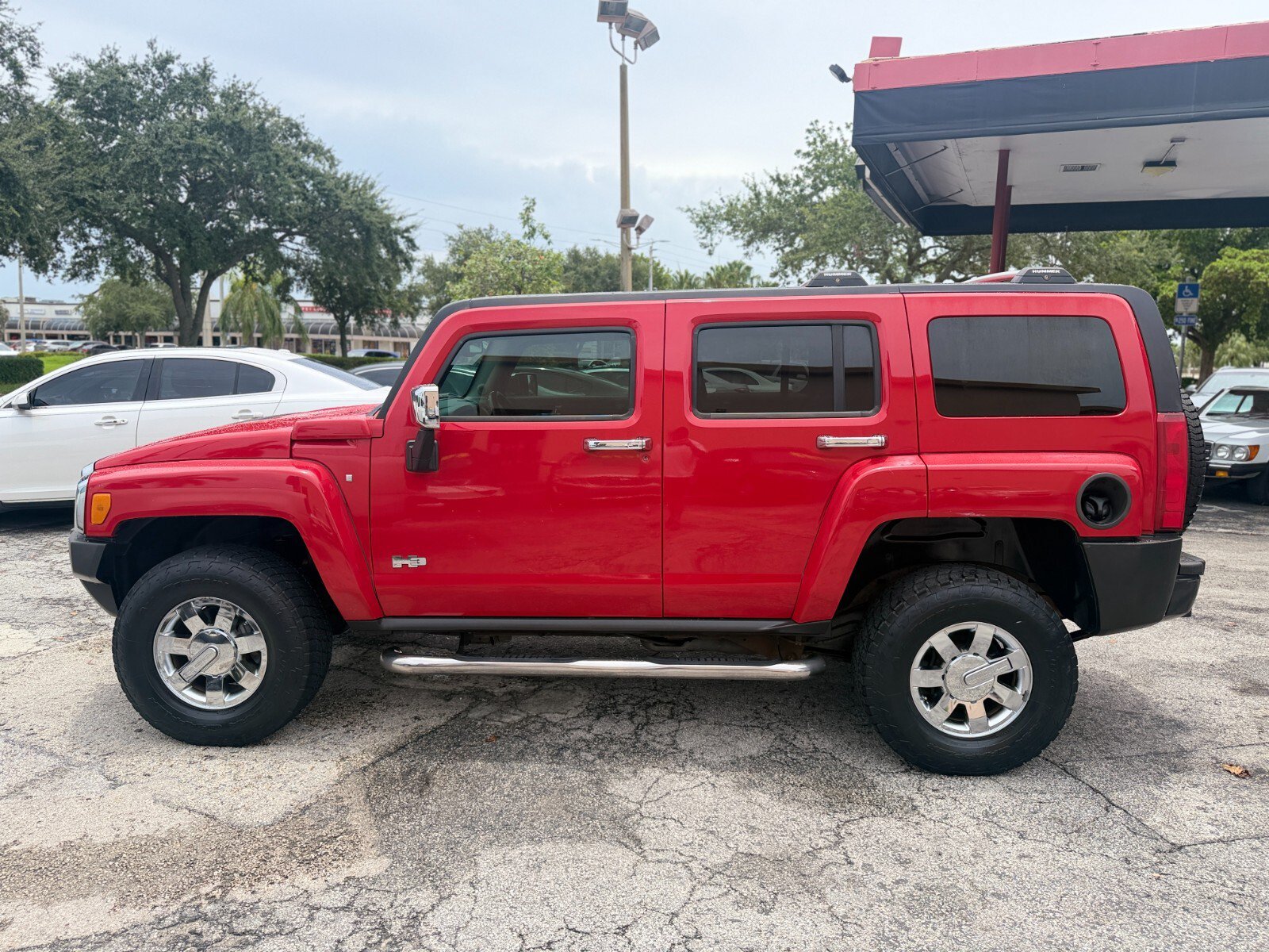Used 2007 HUMMER H3 AWD/4WD image 2