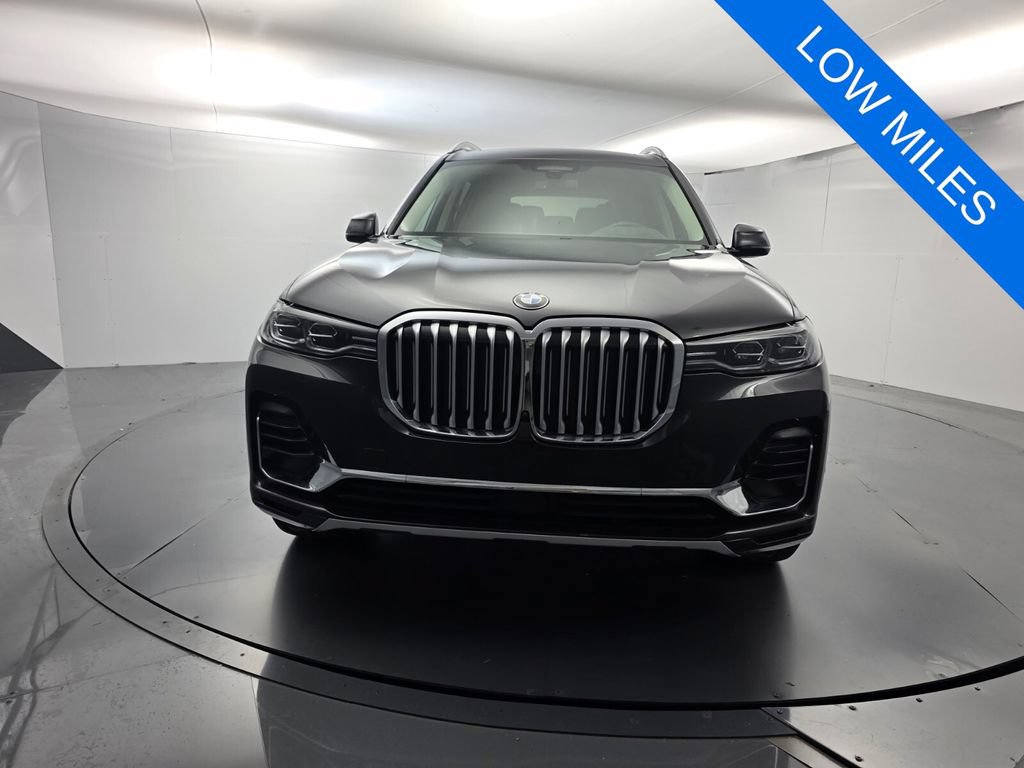 Used 2021 BMW X7 xDrive40i w/ Executive Package 2 AWD/4WD image 2