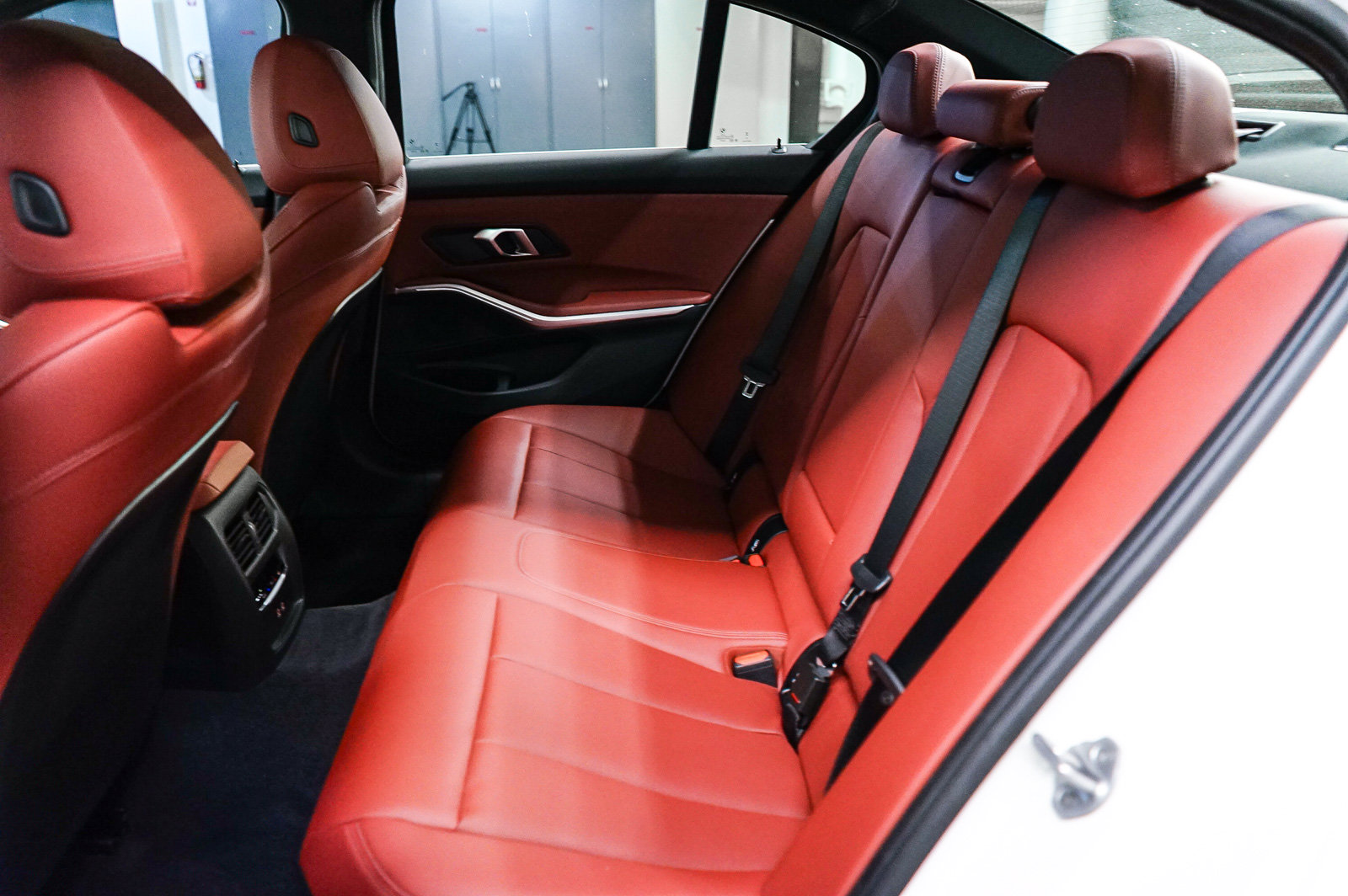 New 2026 BMW 330i Sedan w/ Convenience Package RWD image 19
