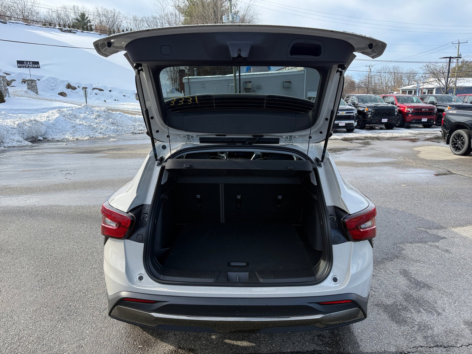 New 2026 Chevrolet Trax ACTIV w/ Sunroof Package image 25