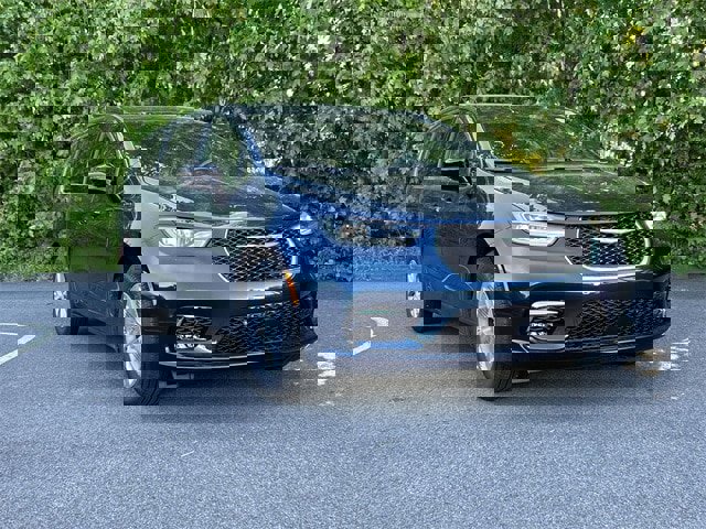 New 2025 Chrysler Pacifica Select