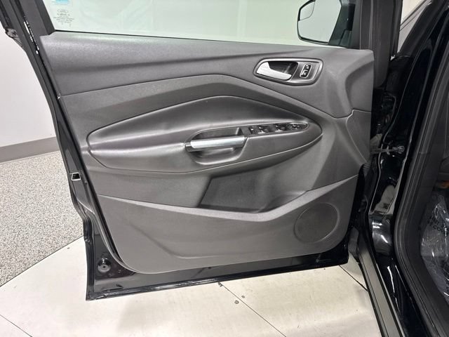 Used 2017 Ford Escape SE AWD/4WD image 9