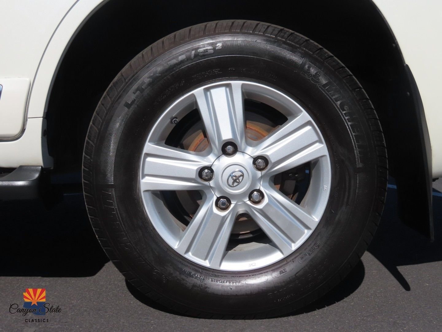 Used 2014 Toyota Land Cruiser image 17