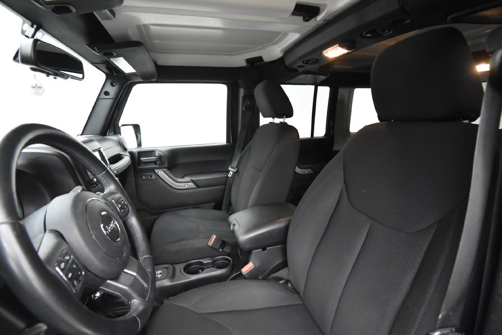 Used 2018 Jeep Wrangler Unlimited Sport AWD/4WD image 8