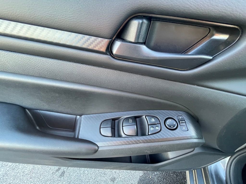 Used 2024 Nissan Altima 2.5 S image 12